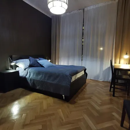 Apartment Cozy Spacious With Balcony Krakow