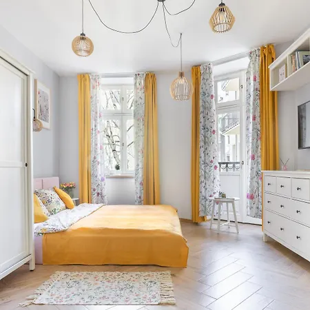 Anta Plac Na Groblach Apartment *