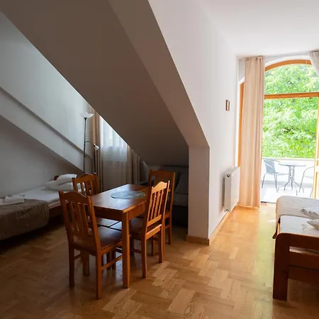 Homestay Goscinne Dom Sw. Szymona *