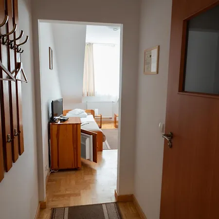 Goscinne Dom Sw. Szymona Homestay