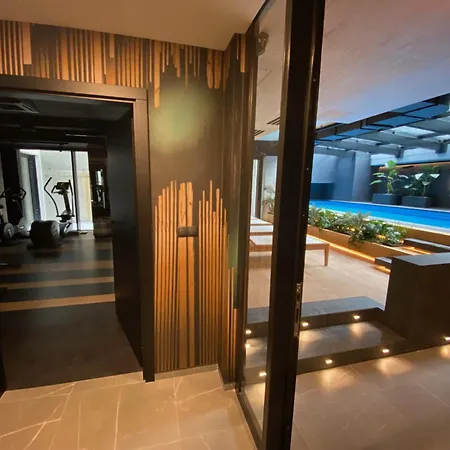 Apartment Vistula Avenue Free Parking, Swimming Pool, Sauna & Gym Krakow
