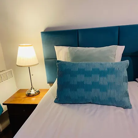 & Apartament