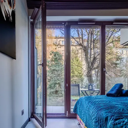 A Charming Loft In The Heart Of With Free Parking Apartment *