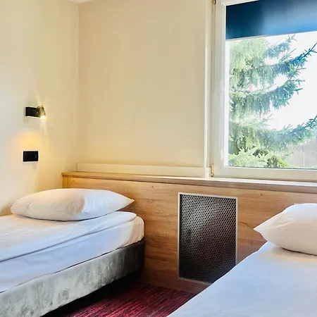 Rok Hotel *