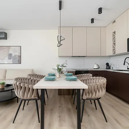 Apartment Wislane Tarasy Lux Cracow By Renters Prestige