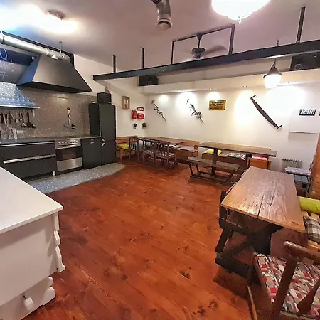 Party House And Garden *
