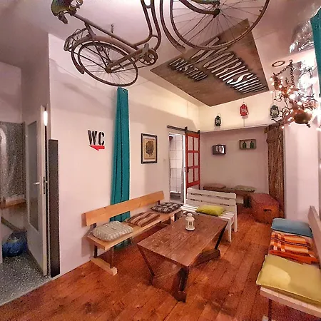Party House And Garden Holiday home Krakow