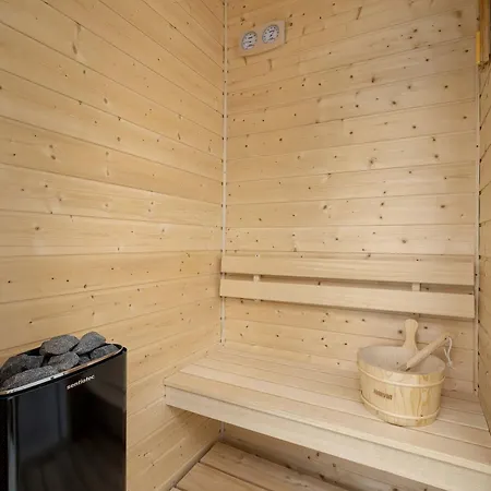 Dwupoziomowy W Krakowie Z Sauna, Jacuzzi, Parkingiem I Tarasem By Renters Prestige Apartament *