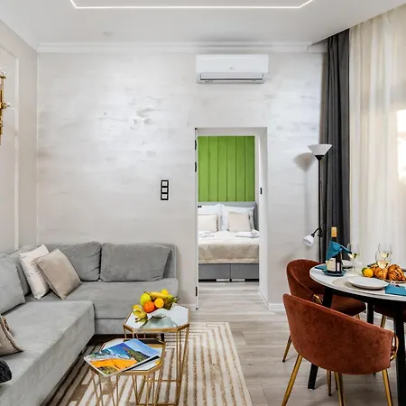 Three In One Old Town Air Conditioning Balcony Apartment Krakow