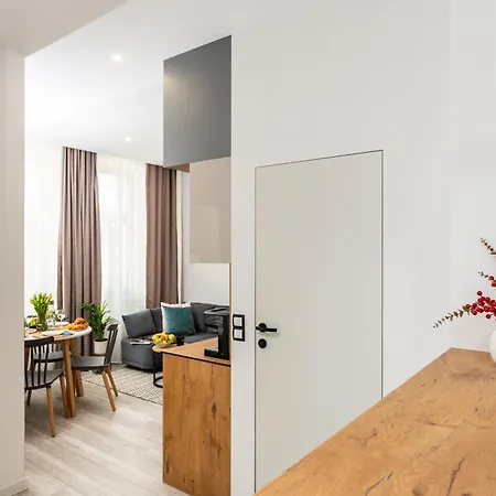 Three In One Old Town Air Conditioning Balcony Apartment *