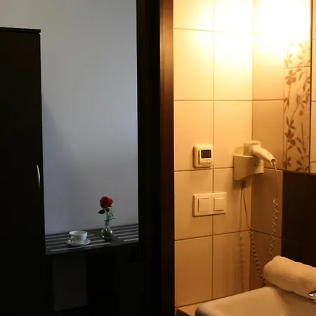Junior 2 Hotel 3*