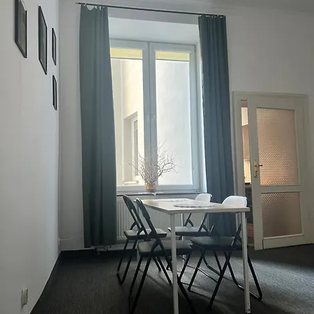 Hostel Uno
