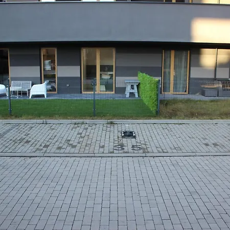 Apartament Nenufar Cracow Garden Parter Free Darmowy Parking Ogrod Netflix Klimatyzacja Kraków