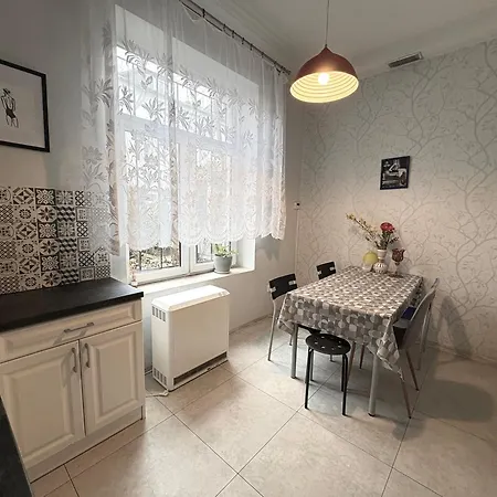 Yoonik Apartment *
