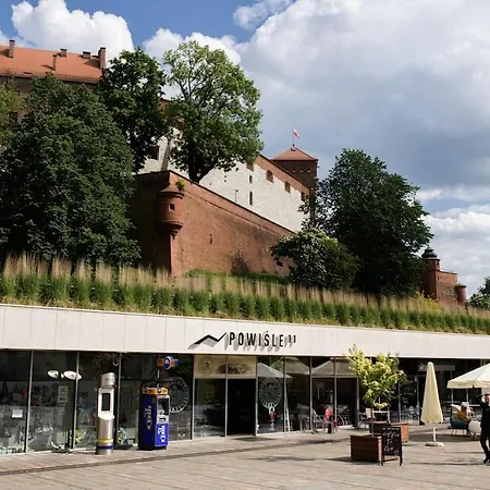 Wawel Castle Across The Street! Ozonated * Krakow