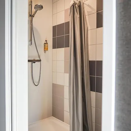 Hotel apartamentowy Easy One Premium Art *