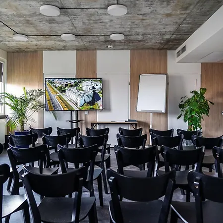 Easy One Premium Art Hotel apartamentowy *