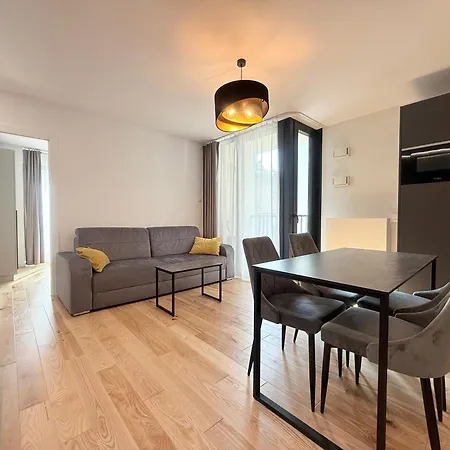 Apartment Vistula Avenue Free Parking, Swimming Pool, Sauna & Gym *