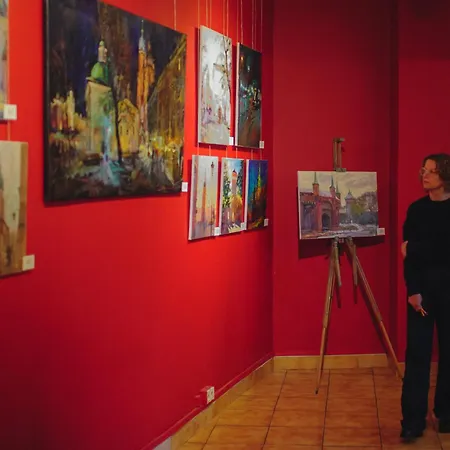 Art Space Hostel *