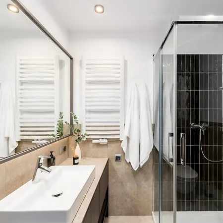 Wielopole Floor By Hostly * كراكوفيا