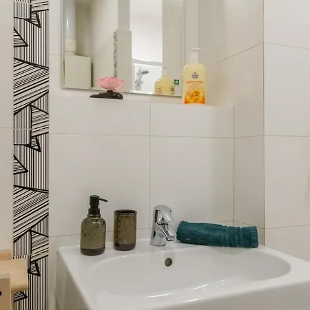Cherish Bloom Apartment *