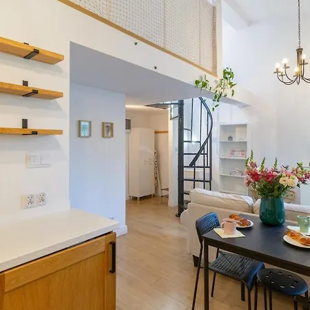 Apartment Charming 2-level Loft In Cracow *
