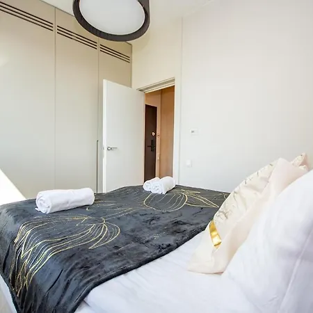Inpoint 2-rooms With Bath, Balcony, Parking And View - Wawel Castle Apartament Kraków