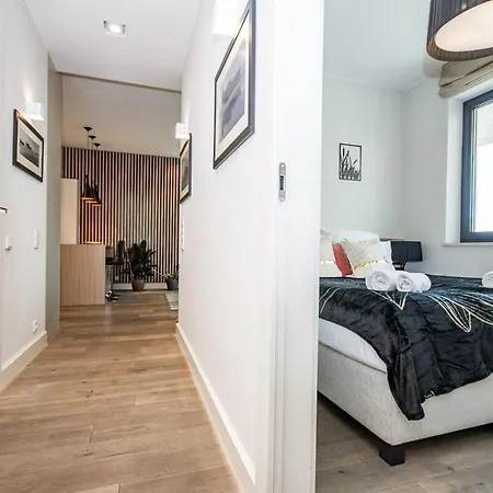 Inpoint 2-rooms With Bath, Balcony, Parking And View - Wawel Castle
