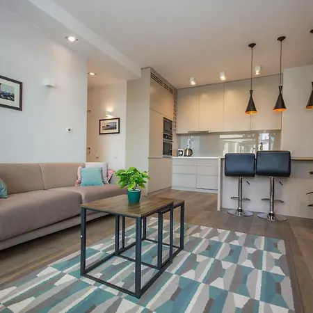 Inpoint 2-rooms With Bath, Balcony, Parking And View - Wawel Castle