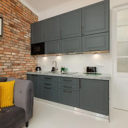 Cosy With Air Conditioning By Renters *
