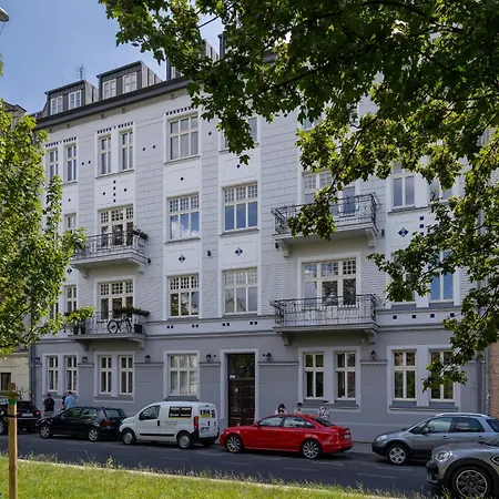 Cosy With Air Conditioning By Renters Apartament