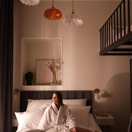 Apartment Old Town Charm & Chic By Downtown