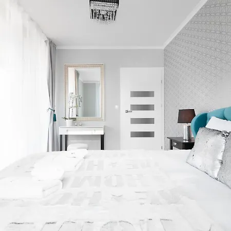 2- Bedroom Premium Masarska By Renters Prestige Apartment *