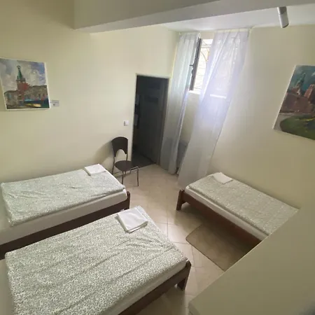 Hostel Art Space