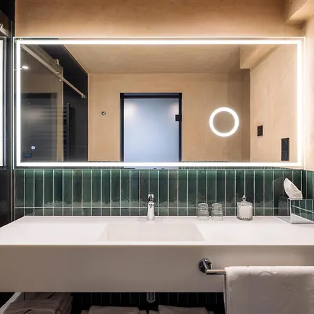 Aparthotel Nomadic Urban Premium *