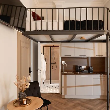 Old Town Charm & Chic By Downtown Apartment *