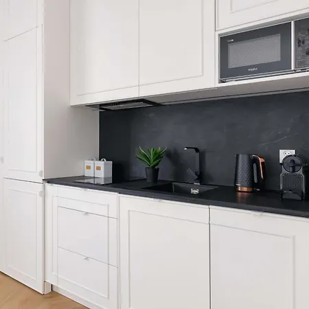 Modern With Air Conditioning In The Centre Of Cracow By Renters Apartment Krakow