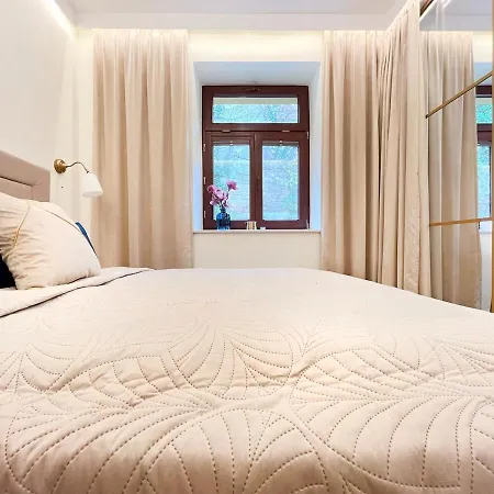 Apartment Secret Garden - Wonderful Centre - Ground Floor - Quiet Location