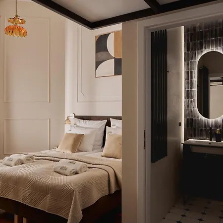 Apartment Old Town Charm & Chic By Downtown *