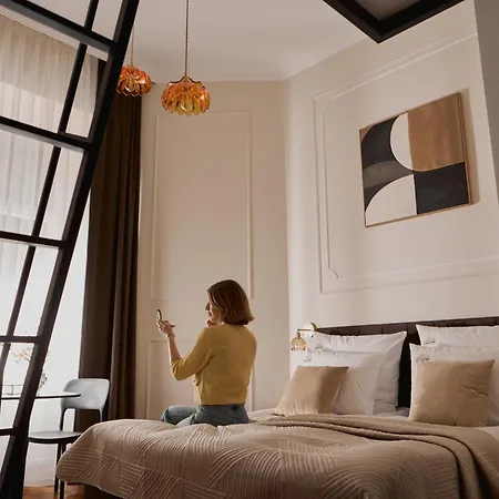 Old Town Charm & Chic By Downtown