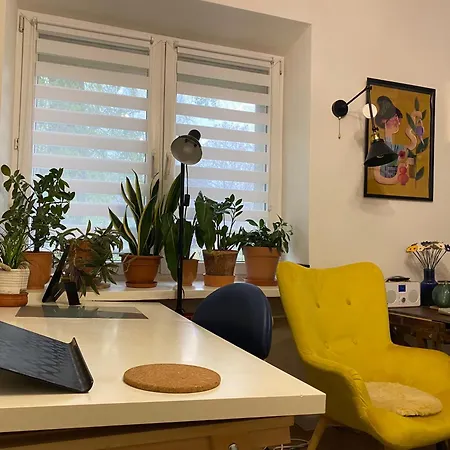 Your Cozy Hideaway Krakow Apartment *