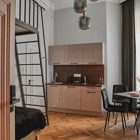 Old Town Charm & Chic By Downtown Krakow