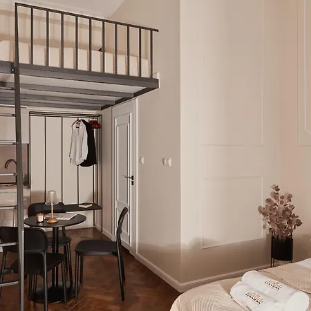 Apartment Old Town Charm & Chic By Downtown *