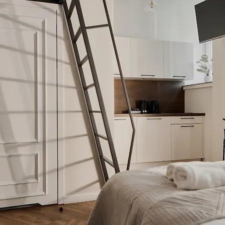 Old Town Charm & Chic By Downtown Apartment