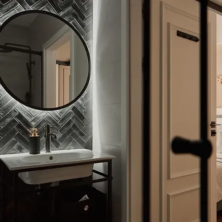 Apartment Old Town Charm & Chic By Downtown *