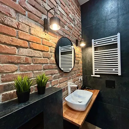 Apartment Sky Mirror Jacuzzi *