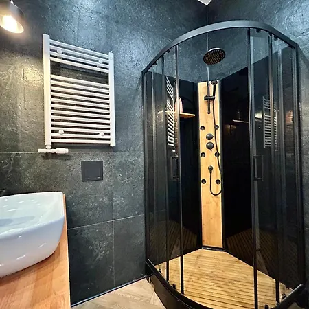 Apartament Sky Mirror Jacuzzi Kraków