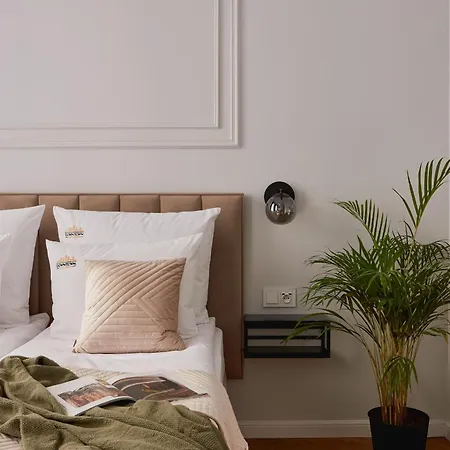 Old Town Charm & Chic By Downtown Apartment *