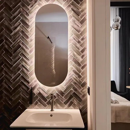 Old Town Charm & Chic By Downtown Apartment