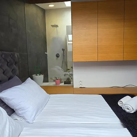 Amazing With Bedroom Tube By Citybeat Apartment Krakow